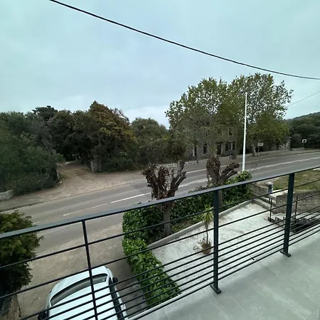 New Apartment, 3 Bedrooms, Sea View شقة بورتو فيكشْيو