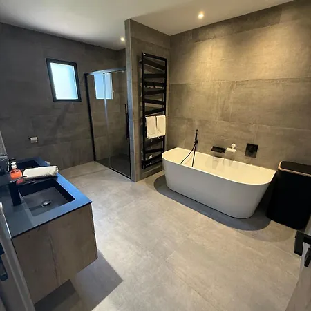 شقة New Apartment, 3 Bedrooms, Sea View