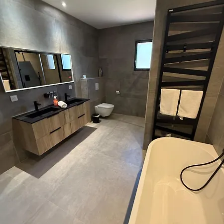 New Apartment, 3 Bedrooms, Sea View بورتو فيكشْيو