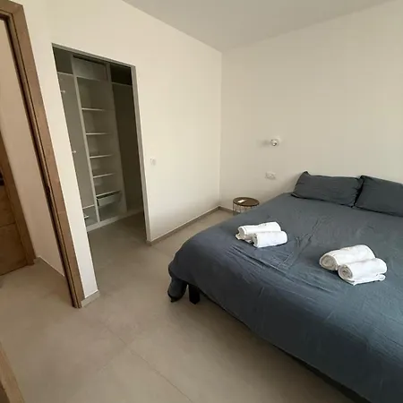 New Apartment, 3 Bedrooms, Sea View * بورتو فيكشْيو