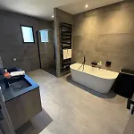 Apartmán New Apartment, 3 Bedrooms, Sea View