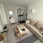 New Apartment, 3 Bedrooms, Sea View * פורטו-וישיו