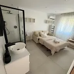 New Apartment, 3 Bedrooms, Sea View Porto-Vecchio (Corsica)